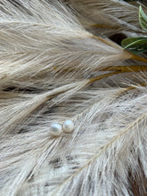 Load image into Gallery viewer, Freshwater Pearl Studs - 9mm