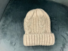Load image into Gallery viewer, IVYS chunky knit beanie
