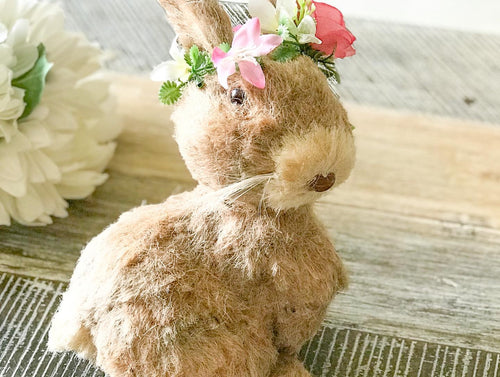 26CM - BOOTY BUNNY RABBIT - FEMALE - WITH WREATH