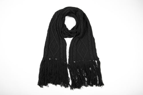 BETTY BASICS - LUNAR CABLE KNIT SCARF