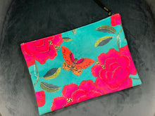 Load image into Gallery viewer, Anna Chandler - Velvet Bag