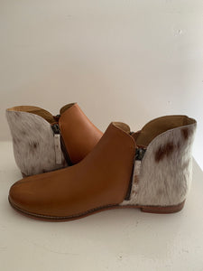 Design Edge Leather & Hide Boots - Tan