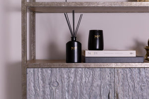 MOSS STREET - SUEDE & VIOLET SCENTED SOY CANDLE